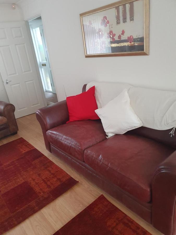 Quiet House 8 Mins From Nec/airport * Marston Green
