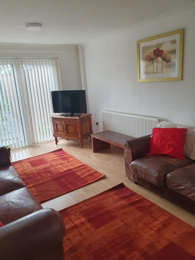 Quiet House 8 Mins From Nec/airport * Marston Green